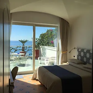 *** Отель Bellevue Италия