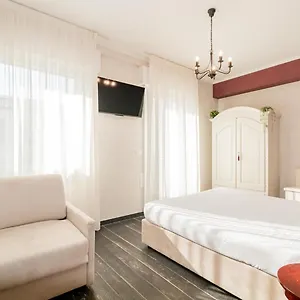suites-train-station-mestre.hotelinveneto.com/