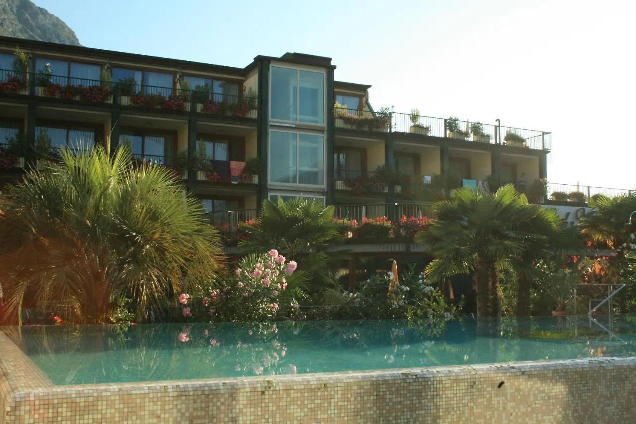 Hotel Alexander Limone sul Garda 4*,  Olaszország